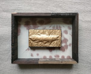 exid125031wid109021 / 古代の魚のレリーフ b-25023