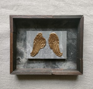 exid125033wid109023 / 古代の翼のレリーフ b-25025