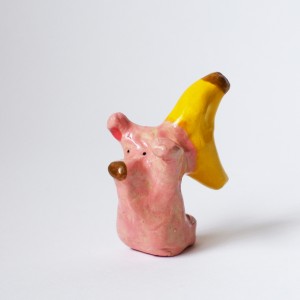 exid124406wid108459 / バナナとブタの置物