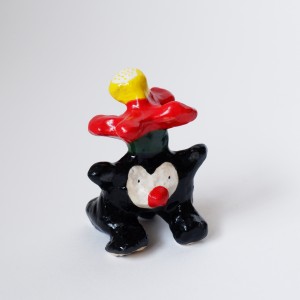 exid124422wid108475 / 花とクマの置物