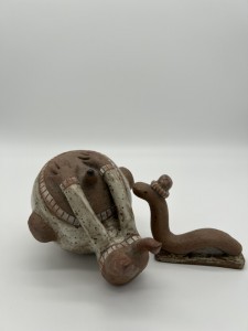 exid121525wid105609 / A dog who forgot his pants